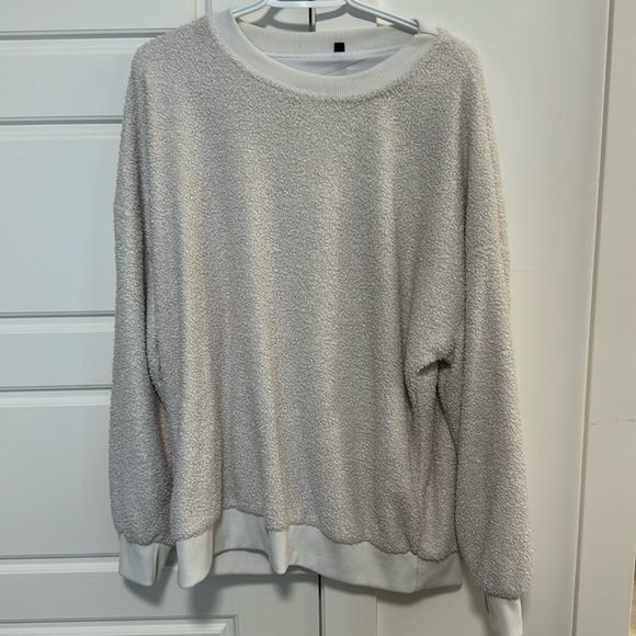 White sherpa pullover - Picture 1 of 2